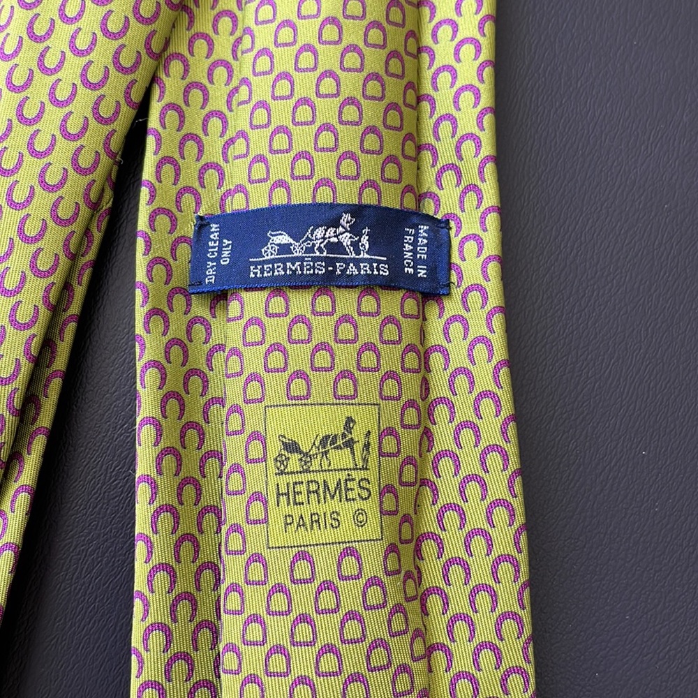 Hermes “good luck” silk tie with horseshoes